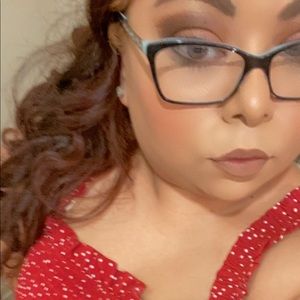 Meet your Posher, Vanessa